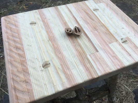 200411乱彫り座面と胡桃油ー椅子作り